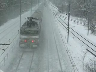 TRAIN DANS LA NEIGE 8  TRAIN IN THE SNOW