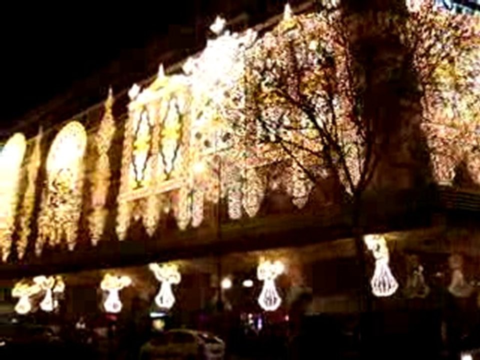 Les Galeries Lafayette à Noël - Paris