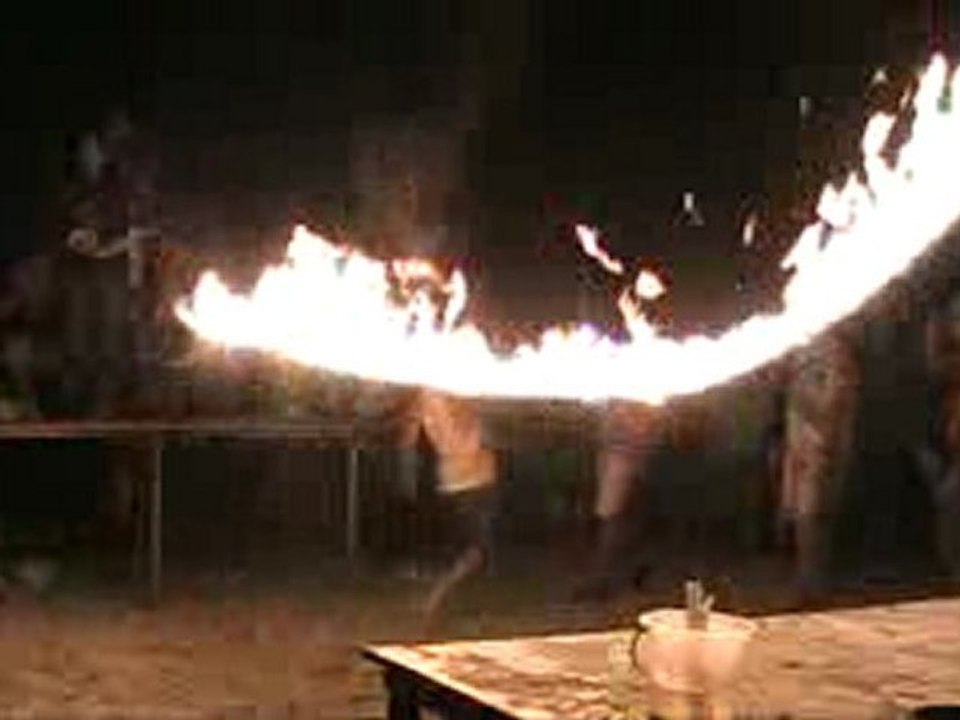 Full Moon Party 31st Dec 2009 - Corde en feu