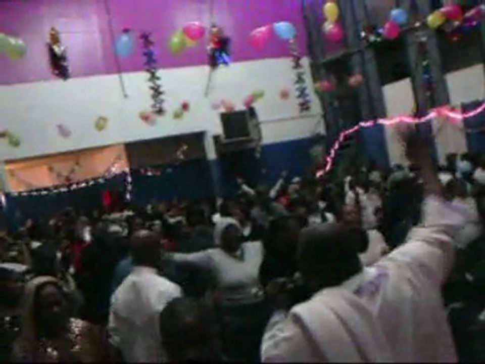 BONNE ANNEE 2010  AU GENS DU MONDE ENTIER