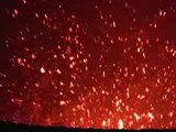 Eruption du volcan Yasur