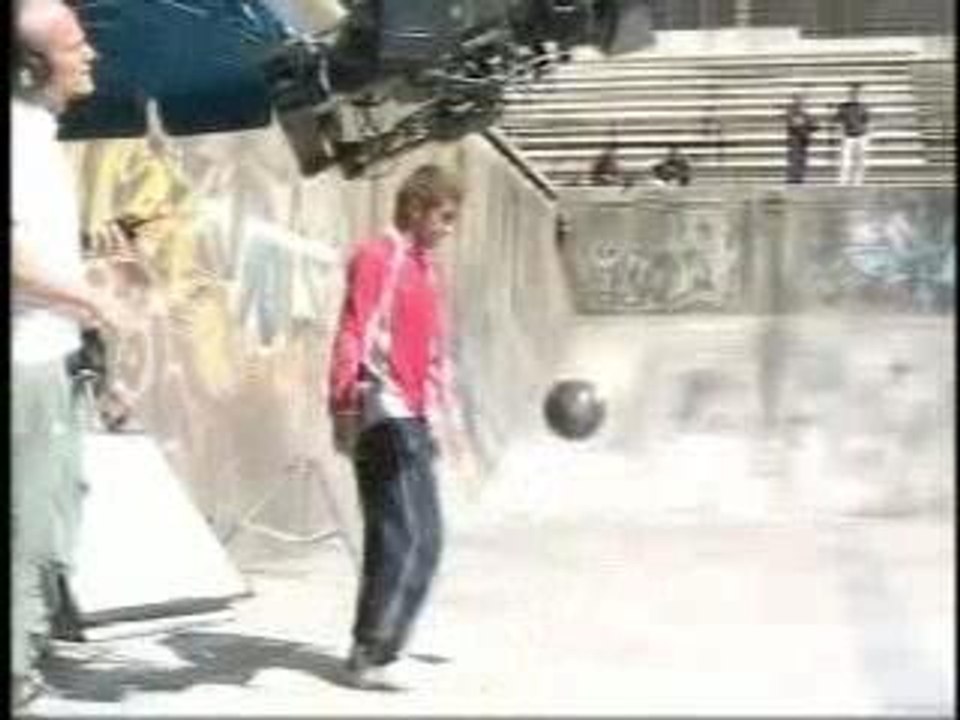 football - Ronaldinho & Inamoto