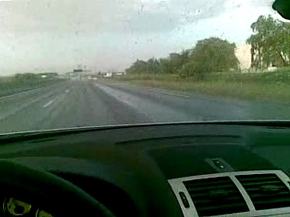 Anti pluie en action sur une Peugeot 407