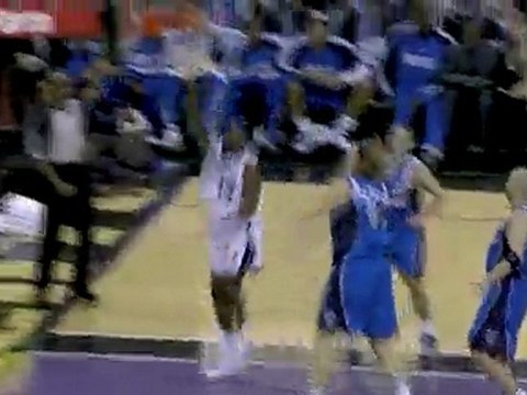 NBA Tyreke Evans somehow gets the ball to fall in and the fo
