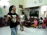 danse Khmers au foyers des étudiantes à Phnom Penh