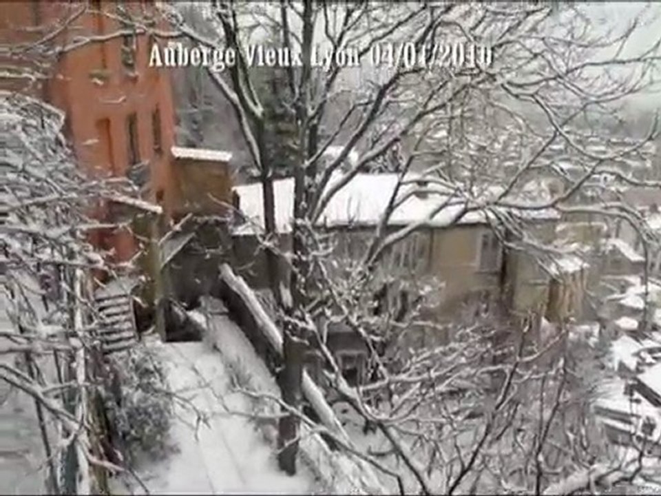 Auberge Vieux Lyon sous la neige 04/01/2010