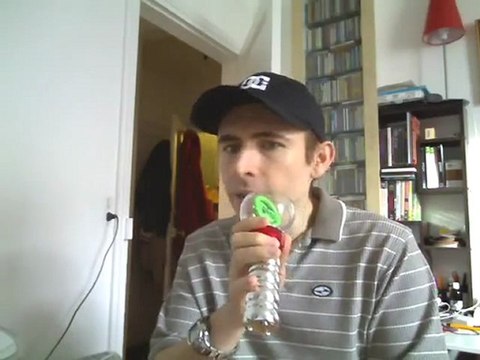 Wiwi égratigne Mrs Brown you've got a lovely daughter