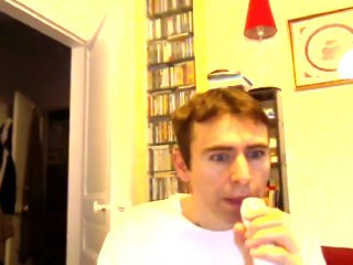 Wiwi égratigne "crazy in love"