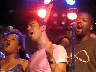 that's soul & gospel pour 100 voix - holy