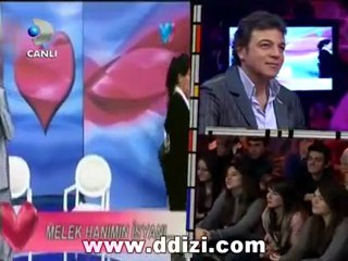 Kendini İngiltere Kraliçesi Elizabeth mi Sanıyon