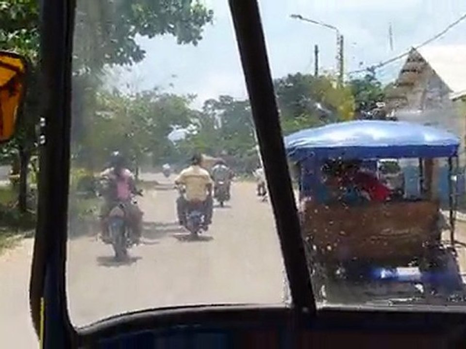 En moto taxi dans Puerto Maldonado