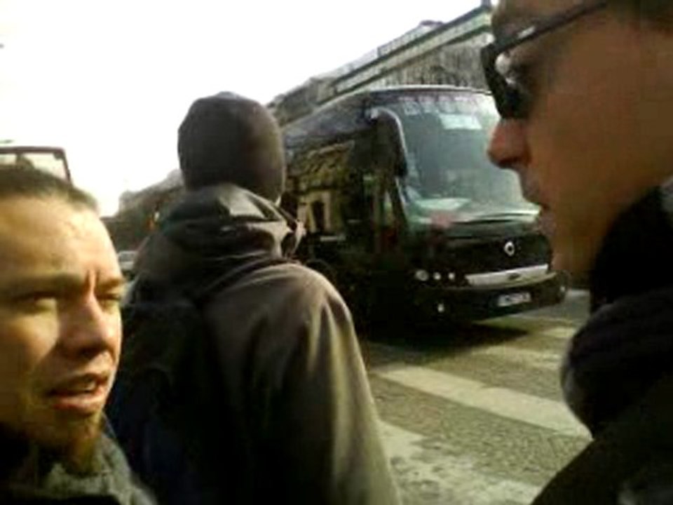 manu-jerems-alex-marco-champs élysés