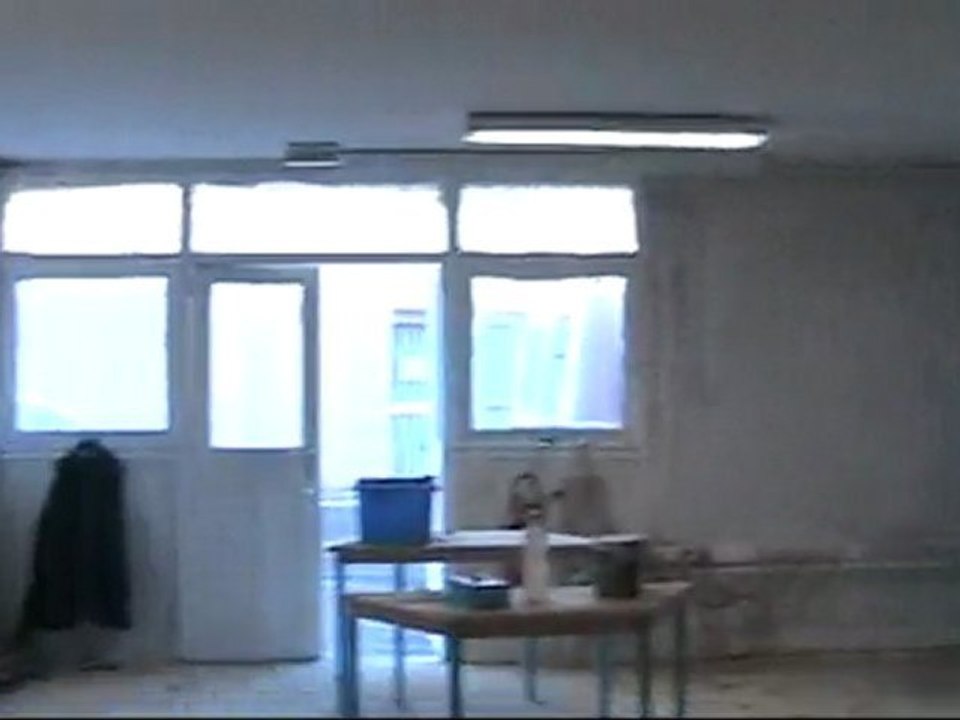 Travaux Manuels à Mer Plus : peinture des portes