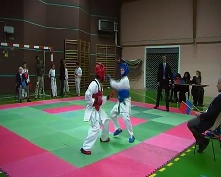 Julien - 22-11-2009 COC Karaté de Château du Loir.