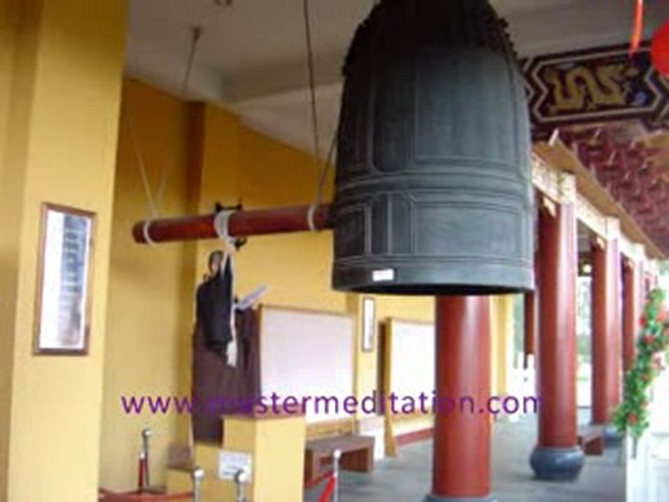 Nan Tien Buddhist Bell Ceremony