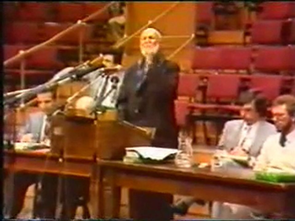 Jésus est-il DIEU ? 06/09 - Ahmed Deedat - Annis Shorrosh