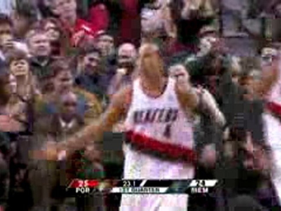 NBA Jerryd Bayless picks up this loose ball and goes coast-t