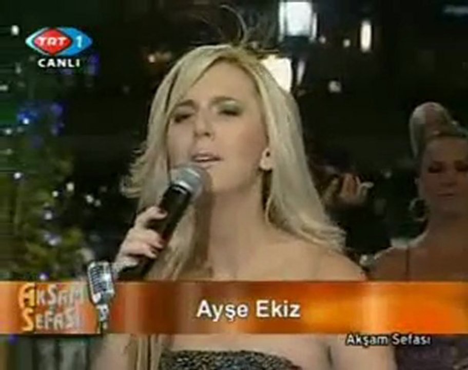 Ayşe İnak Ekiz-Sigaramın Dumanına Sarsam Saklasam Seni