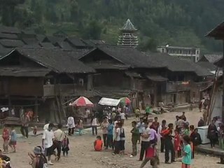 Musique traditionnelle du sud de la chine  你妈妈吸熊