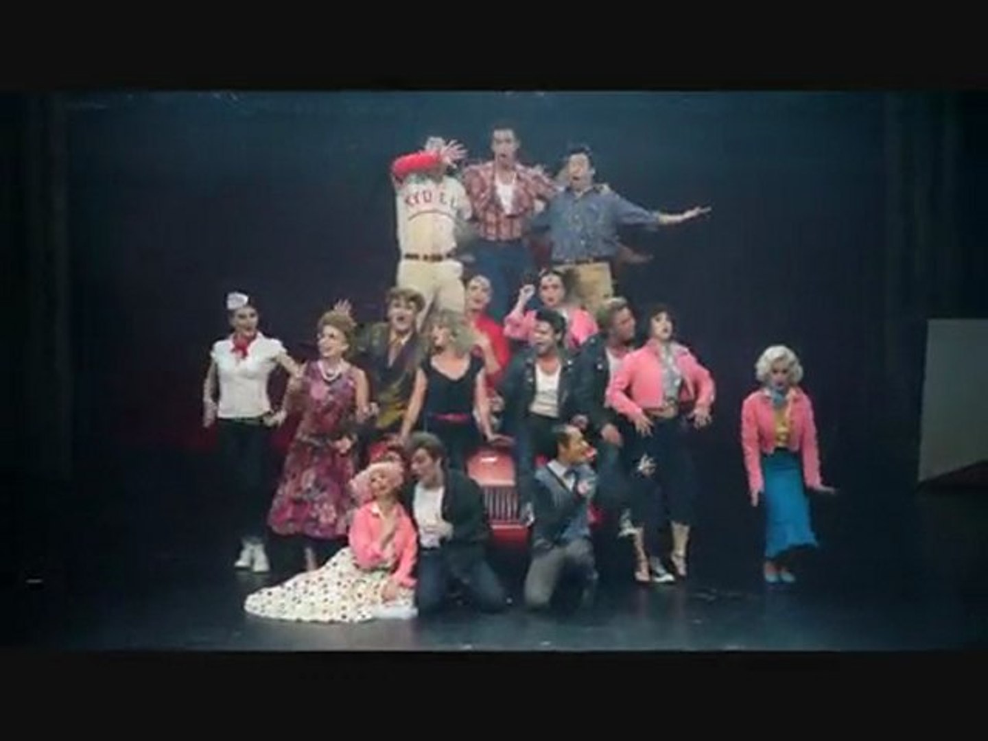 Grease - Extraits du musical au Palais des Congrès de Paris - Vidéo  Dailymotion