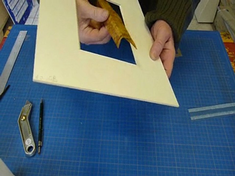 L' habillage du biseau escalier.