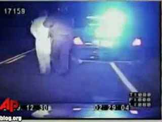 Régis est bouré et il conduit