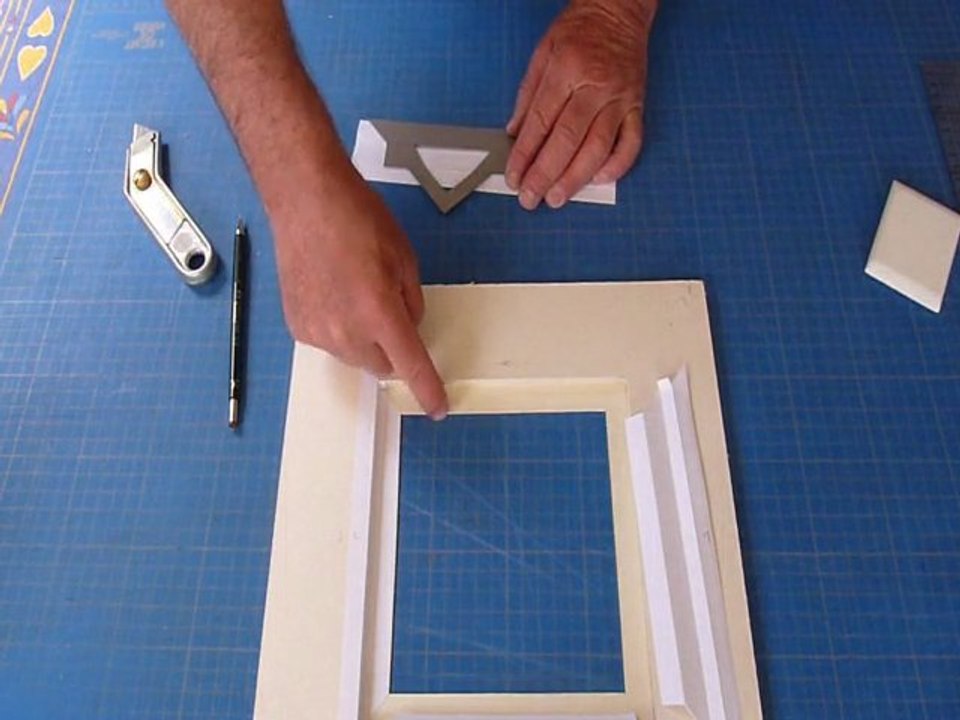 Habillage du fond de biseau fantaisie réalisé avec le GABDU