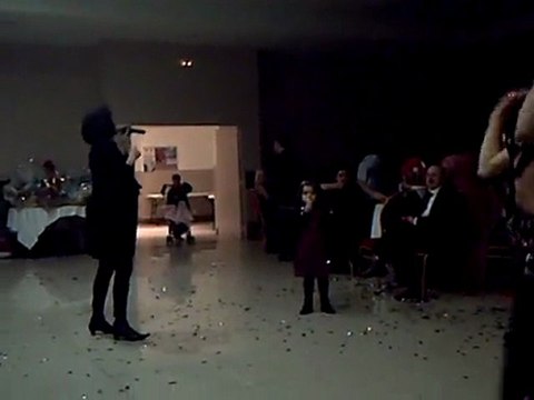 HIND CHANTE ENTA OMRI D'OUM KALSOUM