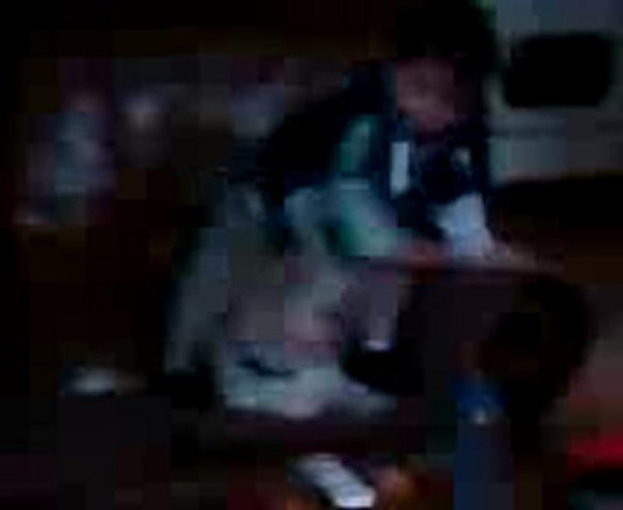 nathan prend youki pour une moto