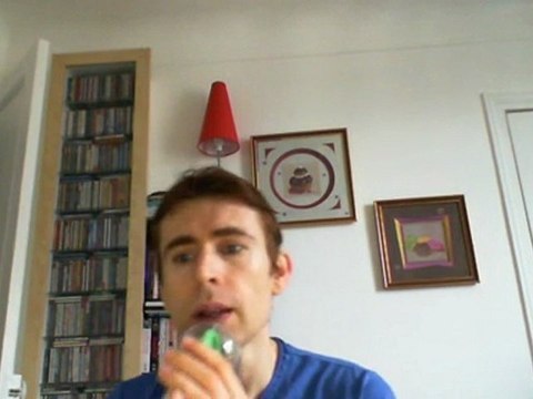 Wiwi égratigne Attends moi de Michel Berger