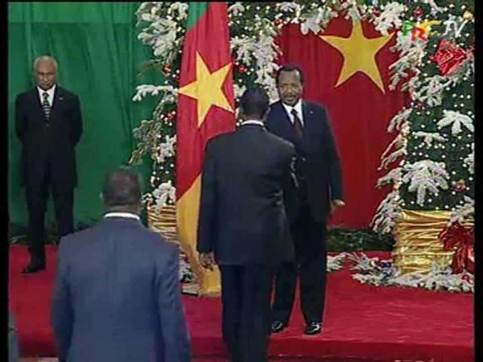 Cérémonie de voeux 2010 au Président Paul Biya
