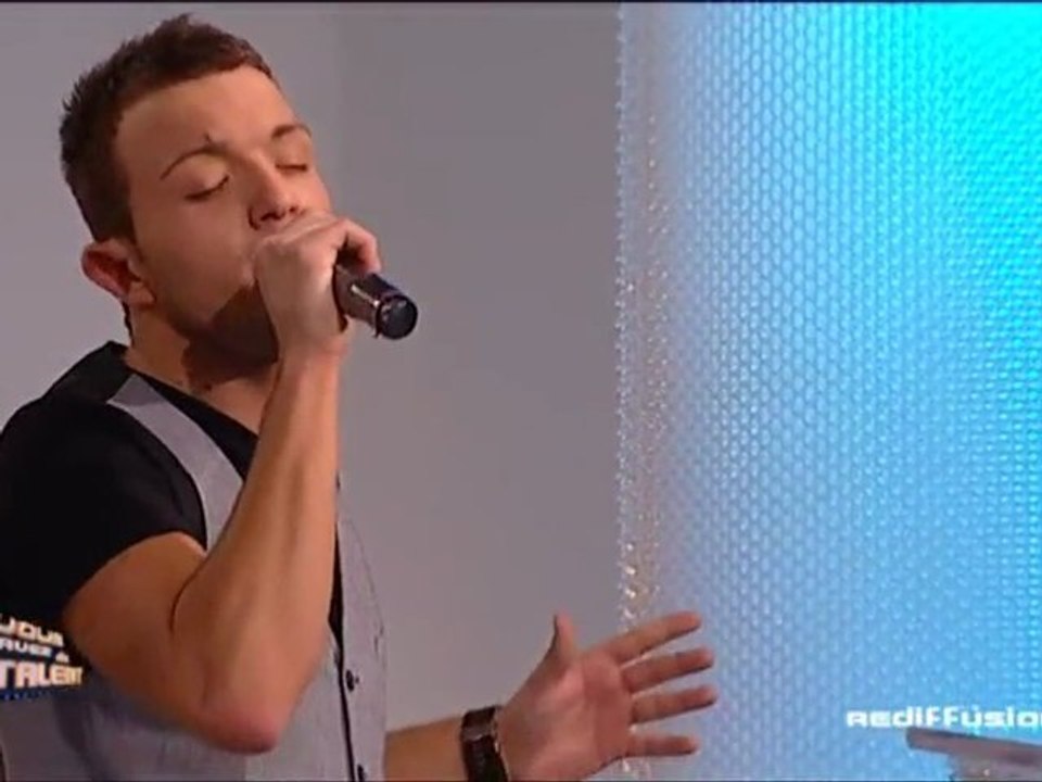 Talent : Julien chante Bruel