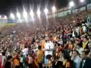 GS Taraftarı Harry Kewell Şarkısı