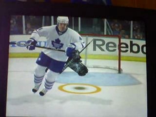 i make a big save on nhl 10 je fais un big save sur nhl 10