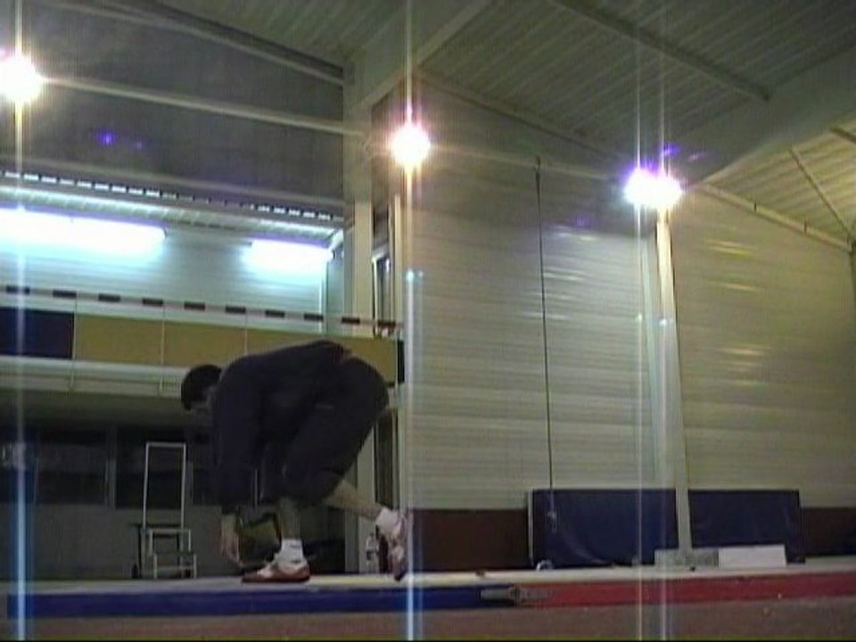 Athlé Lancer de poids Tom 15m entrainement 7kg 03jan10