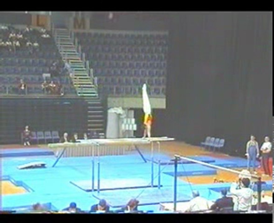 Gymnastics - 2005 Australia vs China - Huang Xu - P Bars