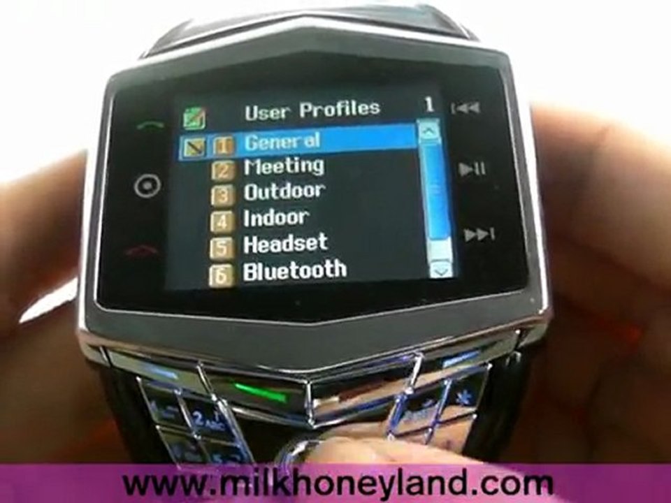 GD910 Ultra-thin Watch Mobile Phone + Keyboard