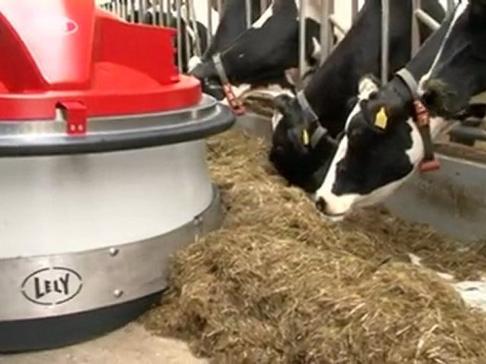 Robot pousse fourrage Lely Juno
