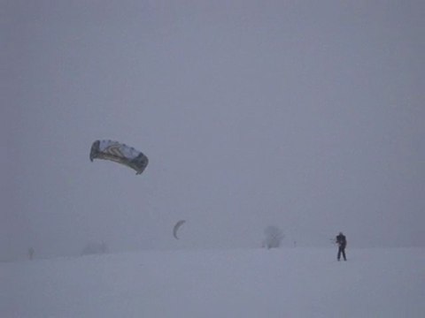 Snowkite sur le plateau des Fourgs (1)