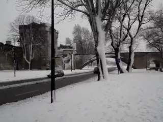 Le Pont d'avignon sous la neige