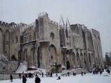Avignon le Palais des Papes sous la neige le 8 janvier 2010