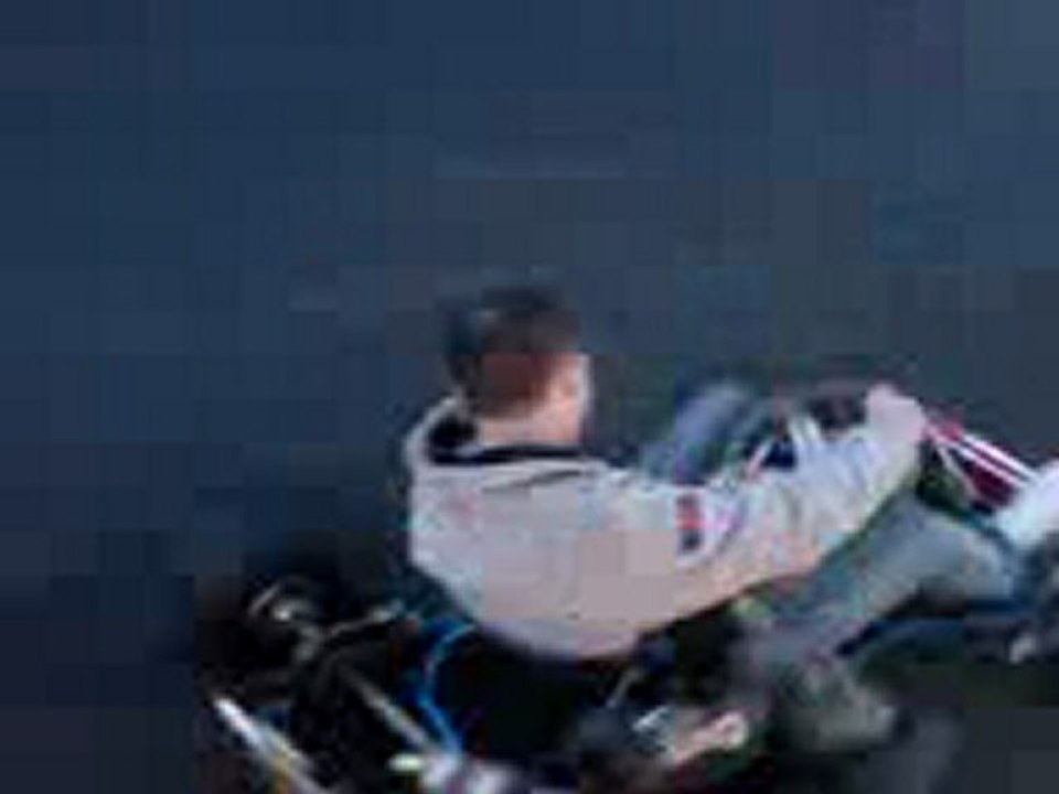 a pas peur kart 125cc en mode drift