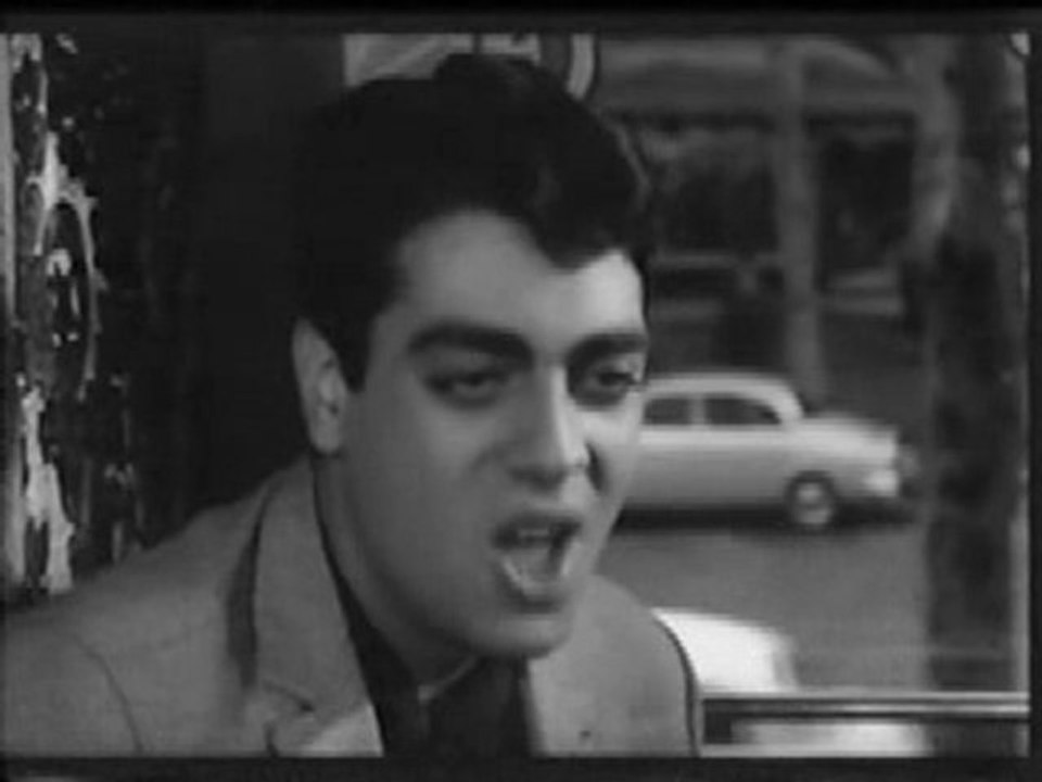 Enrico Macias dans le film "Des cliques et des claques"