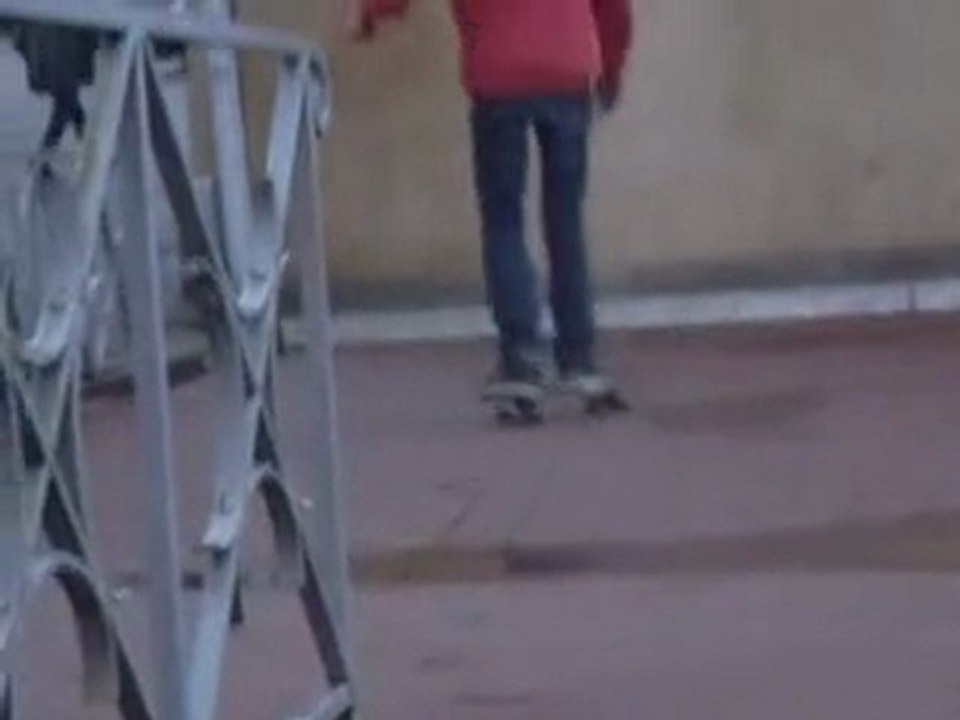 Team SSS Skateboarding : Quentin Simon