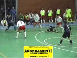 8/1/10 calcio a 5:gol,falli,azioni ecc ecc