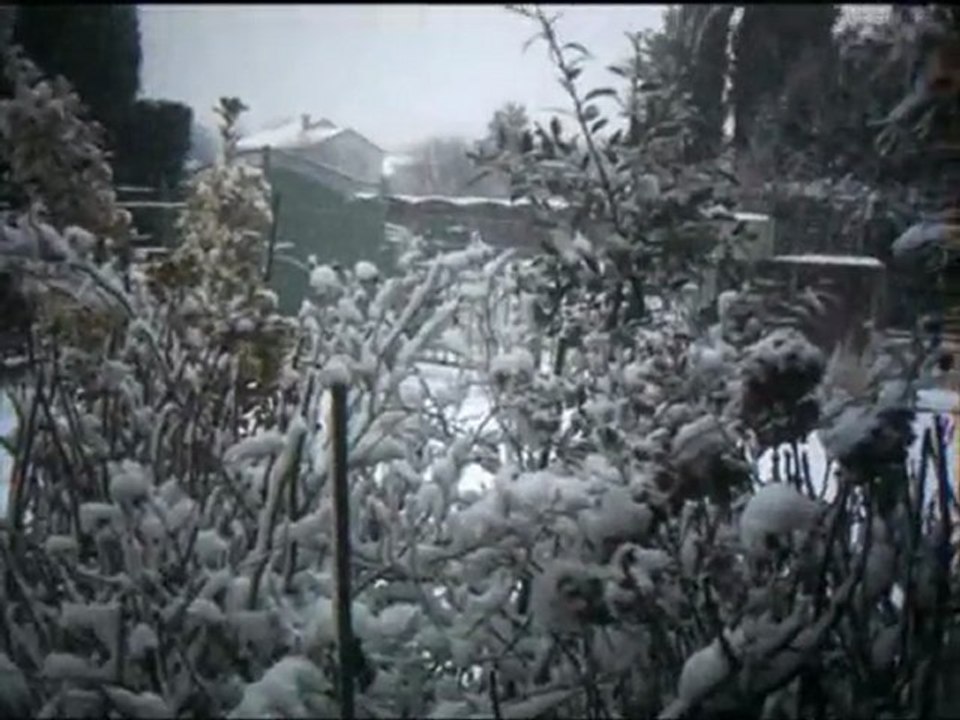 ma maison sous la neige le 8 Janvier 2010