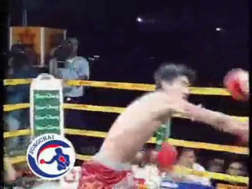 Kamel Jemel vs Somrak SorKhamsing (Muaythai Part_1)