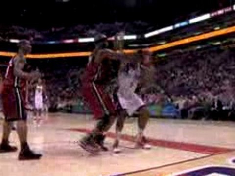 NBA Jermaine O'Neal sends back two blocked shots.