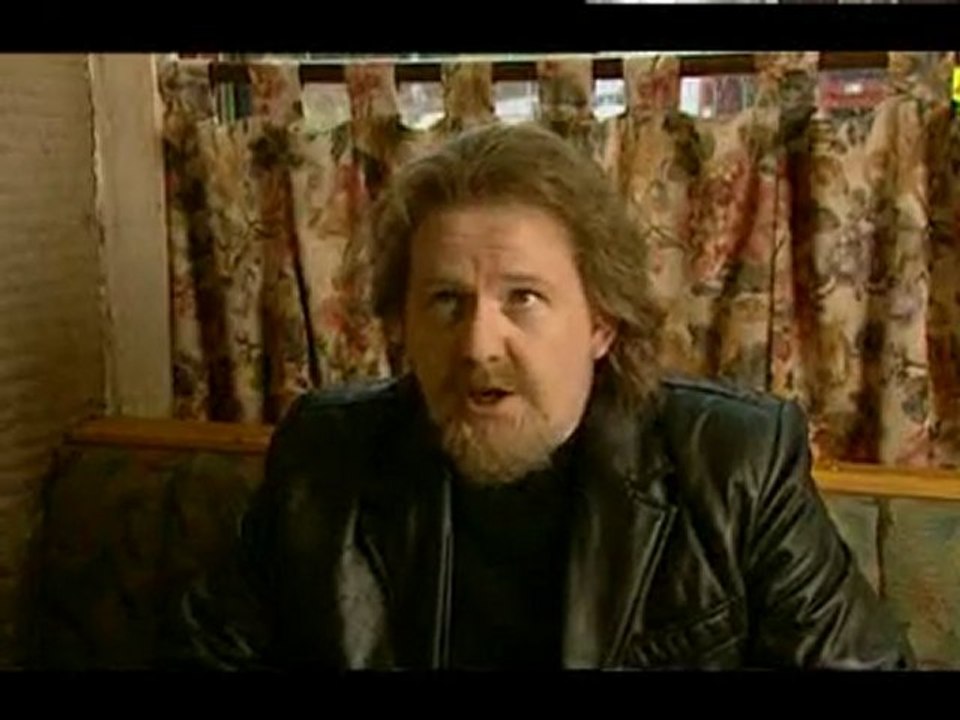 Funny Billy Connolly In Cafe