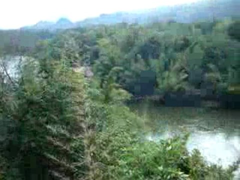 Promenade en train le bord de la riviére KWAÏ suite